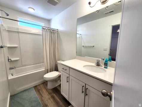 1736 E Fall Street N Eagle Mountain UT 84005