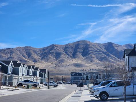 1736 E Fall Street N Eagle Mountain UT 84005
