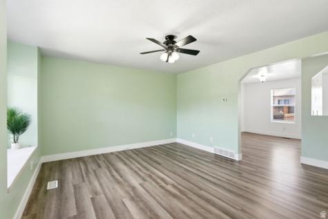 367 E 525 S Clearfield UT 84015