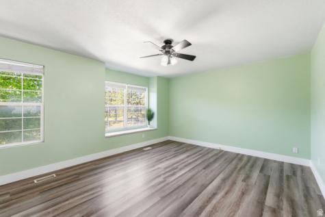 367 E 525 S Clearfield UT 84015