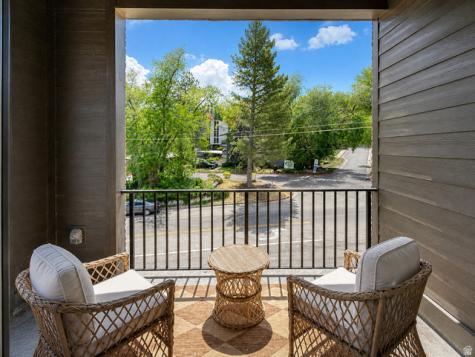 866 E Brookshade Lane S Murray UT 84107