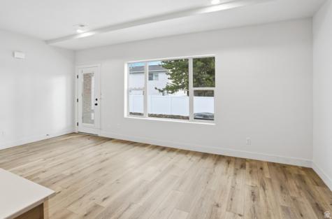 1279 S 985 E Ogden UT 84404