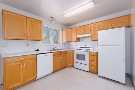 275 S 300 E Roosevelt UT 84066