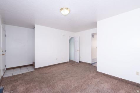 275 S 300 E Roosevelt UT 84066