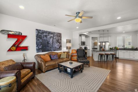 4506 W Daybreak Rim Way South Jordan UT 84009