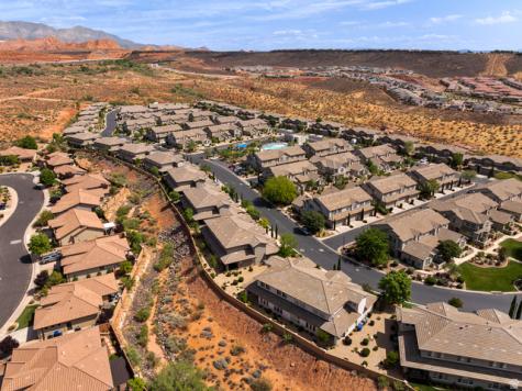999 N Casitas Loop Washington UT 84780