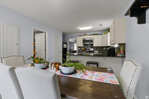 279 E 2300 N North Ogden UT 84414