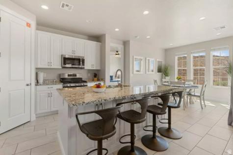 2264 E Cascada Way Washington UT 84780