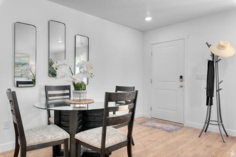 1262 N 300 E Harrisville UT 84404