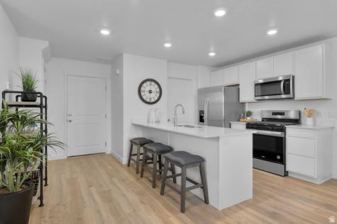 1262 N 300 E Harrisville UT 84404