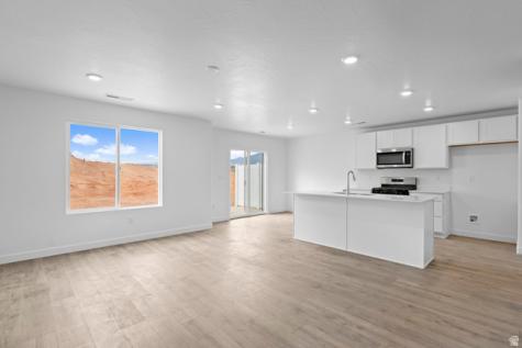 2805 E Fireweed Lane Washington UT 84780