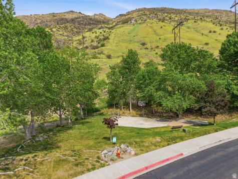 1381 S Alpine Loop Drive E Provo UT 84606