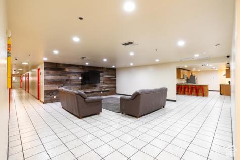 233 S 1000 E St. George UT 84770