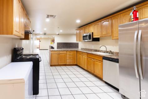 233 S 1000 E St. George UT 84770