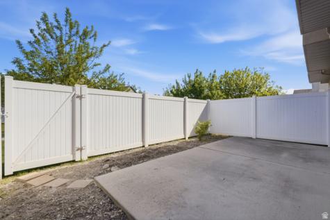 948 W Chelsea Lane N North Salt Lake UT 84054