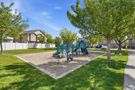 948 W Chelsea Lane N North Salt Lake UT 84054