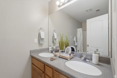 948 W Chelsea Lane N North Salt Lake UT 84054
