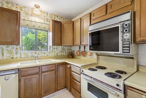 2212 N 200 E Provo UT 84604