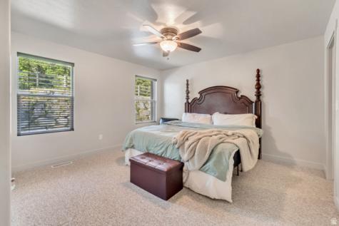 1643 N Hollyhock Farmington UT 84025