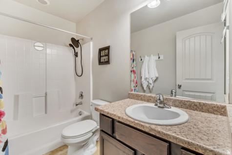 1643 N Hollyhock Farmington UT 84025