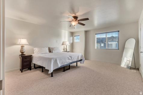 1643 N Hollyhock Farmington UT 84025