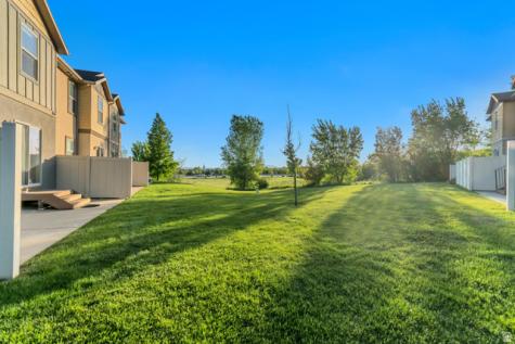 1643 N Hollyhock Farmington UT 84025