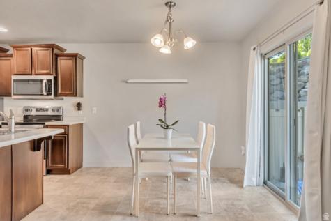1643 N Hollyhock Farmington UT 84025