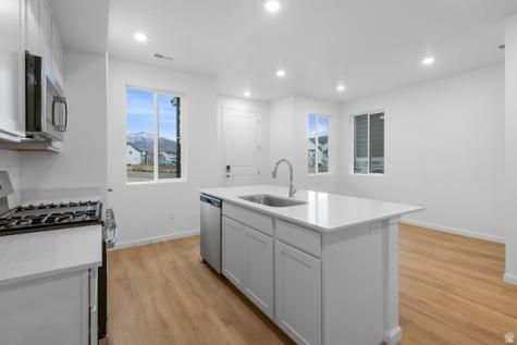 1302 E 1670 N Payson UT 84651