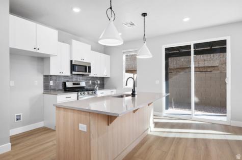 4013 E Razor Drive Washington UT 84780