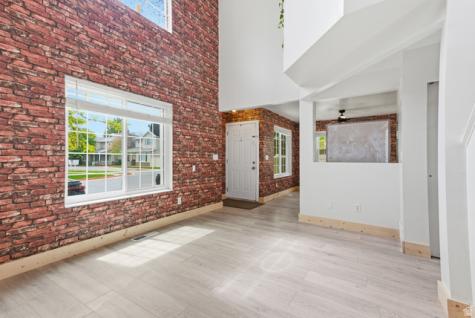 178 E Freedom Lane S Ogden UT 84401