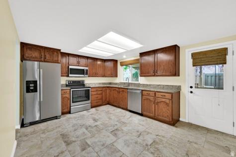 732 W 1175 N Centerville UT 84014