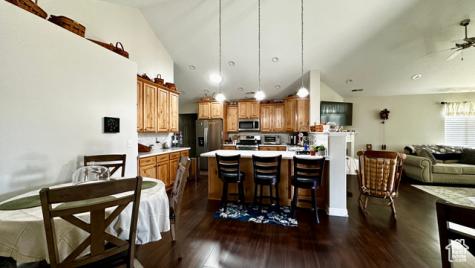 929 W 1920 S Syracuse UT 84075
