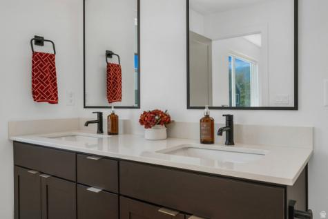493 E Alice Way Layton UT 84041