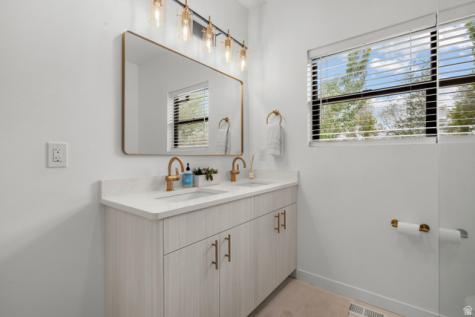 7240 S 525 E Midvale UT 84047