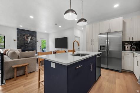 7240 S 525 E Midvale UT 84047