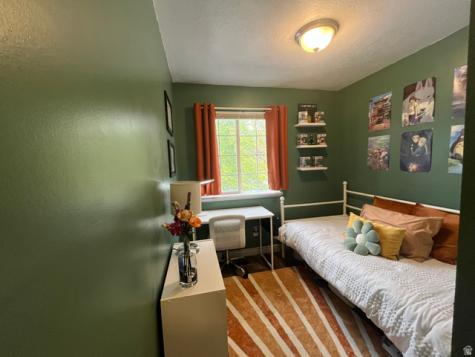 1672 S Canyonwoods E Ogden UT 84404
