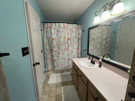 1672 S Canyonwoods E Ogden UT 84404