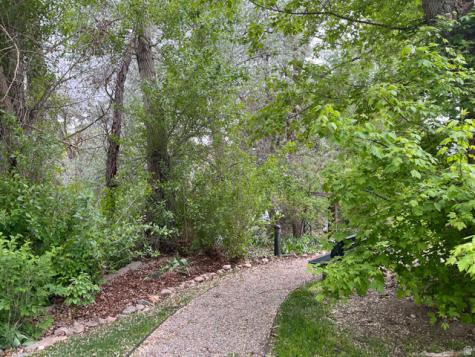 1672 S Canyonwoods E Ogden UT 84404