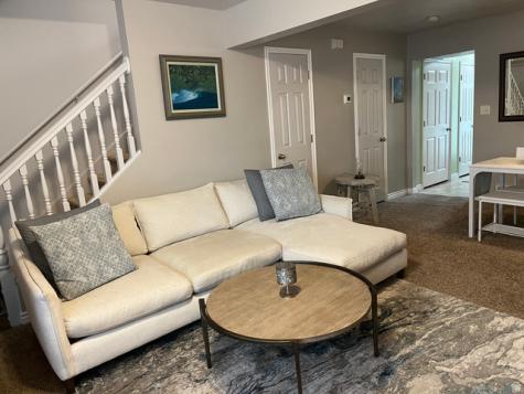 1672 S Canyonwoods E Ogden UT 84404