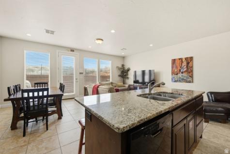 4269 E Razor Drive Washington UT 84780