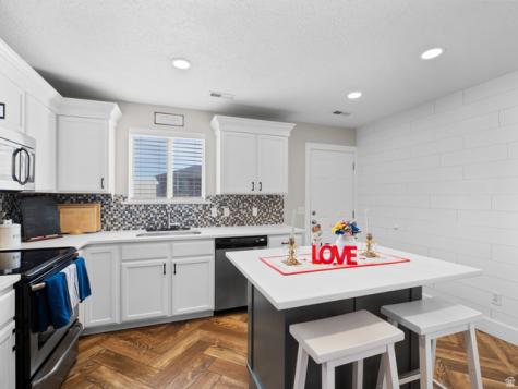 422 E 2050 N North Ogden UT 84414