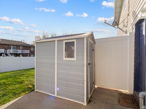 422 E 2050 N North Ogden UT 84414