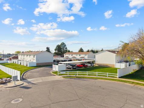 422 E 2050 N North Ogden UT 84414