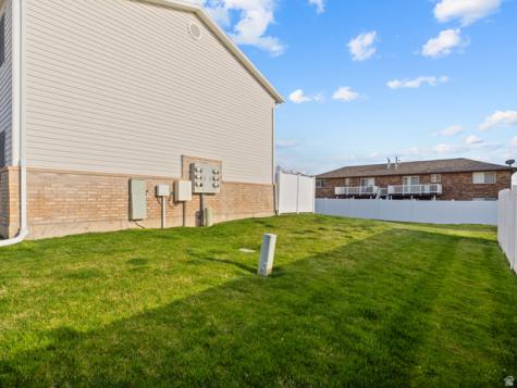 422 E 2050 N North Ogden UT 84414