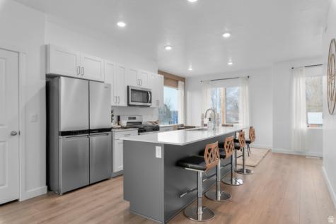 1454 S 410 E Ogden UT 84404
