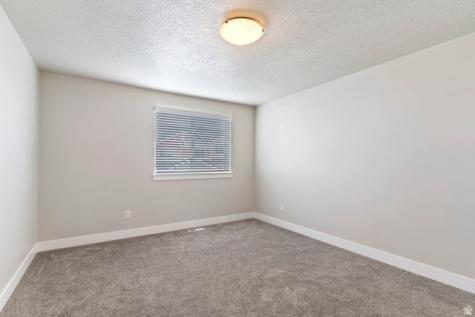 1161 W 325 N Clearfield UT 84015