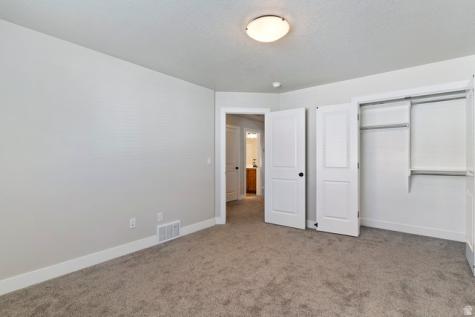 1161 W 325 N Clearfield UT 84015