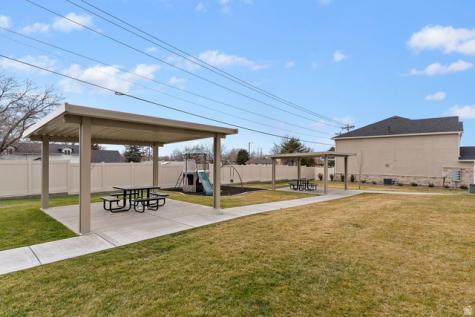 1161 W 325 N Clearfield UT 84015