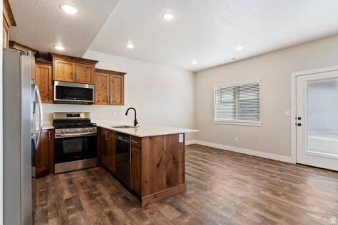 1161 W 325 N Clearfield UT 84015