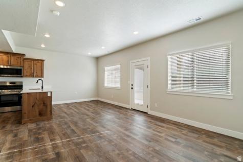 1161 W 325 N Clearfield UT 84015
